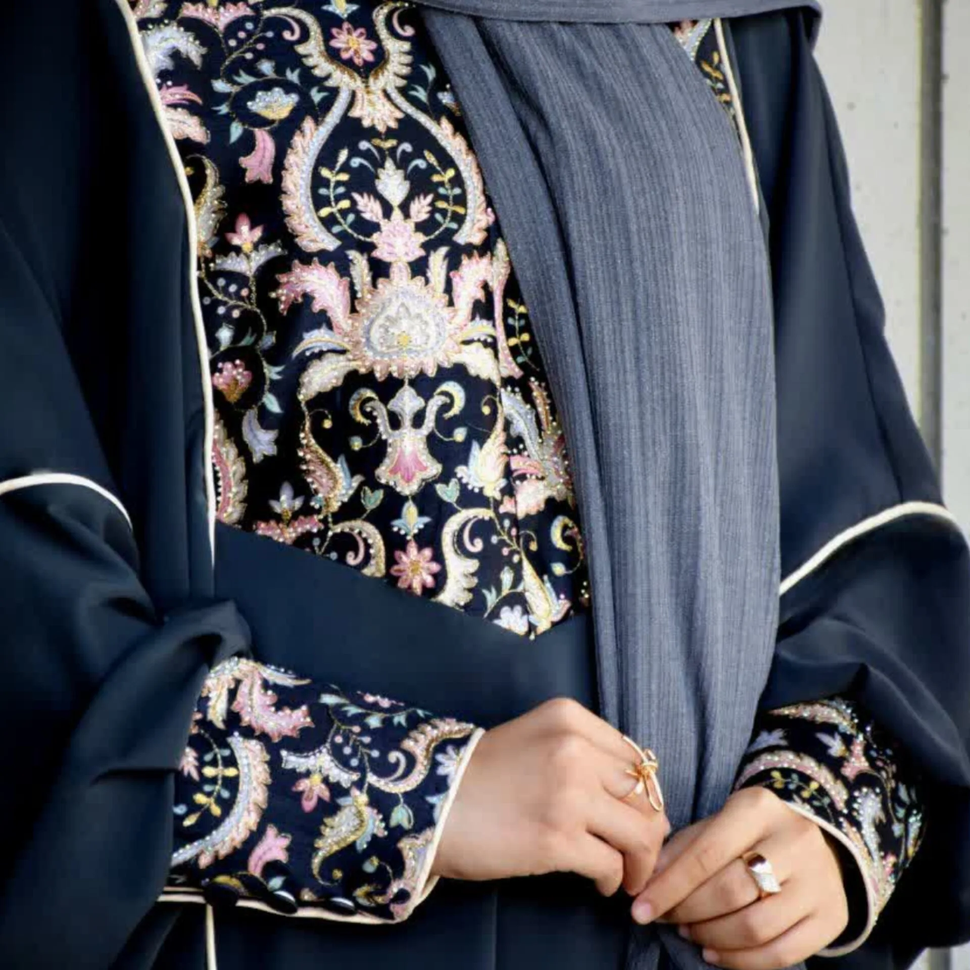 عبا نگین (نوک مدادی)