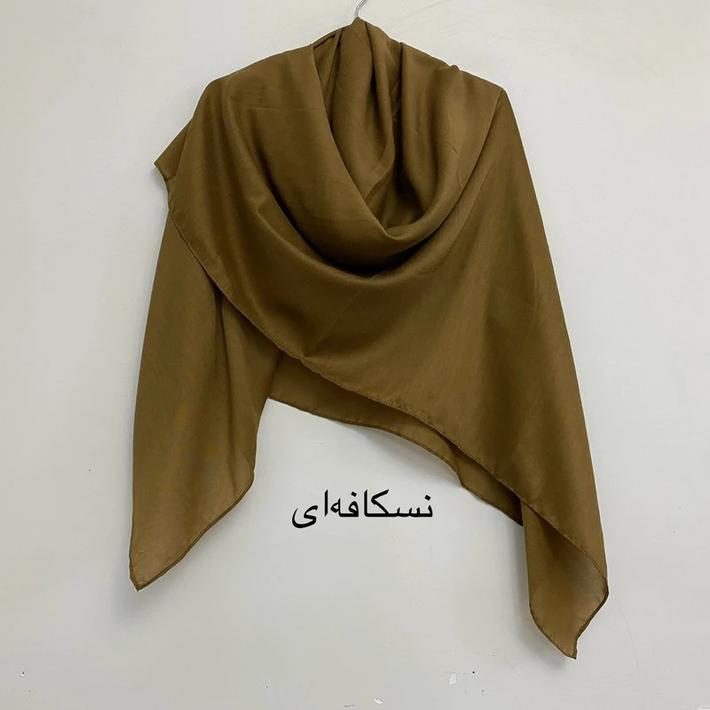 روسری زنانه مدل نخی چهارفصل قواره بزرگ دور دوخت